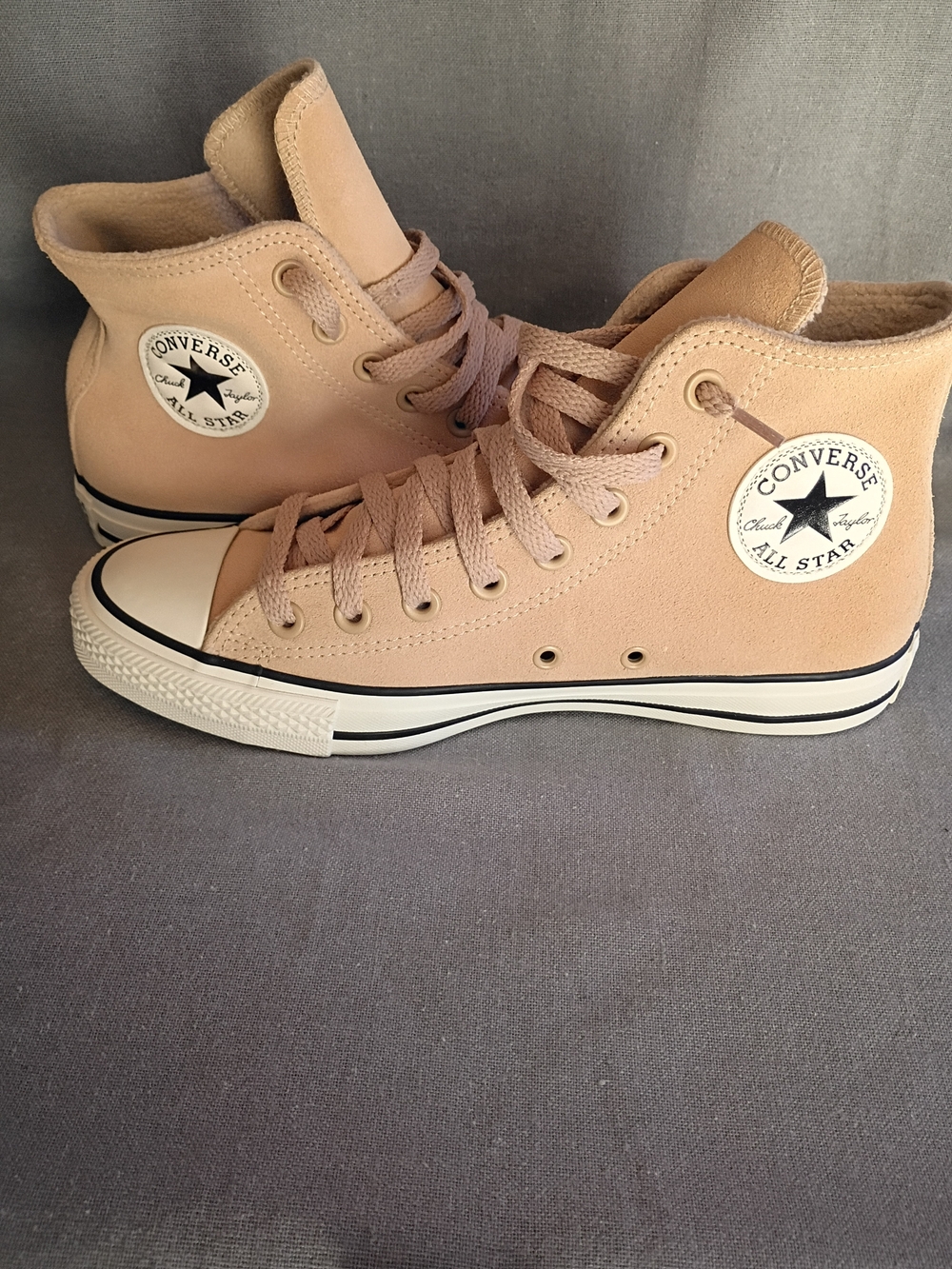 Converse Unisex Suede High Top Sneakers in Light Tan Size Men's 7 /Women's 9